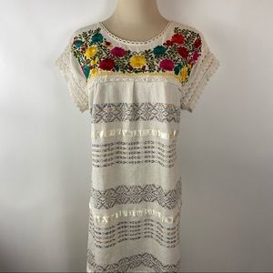 Vtg Mexican Traditional Floral Embroidered Dress